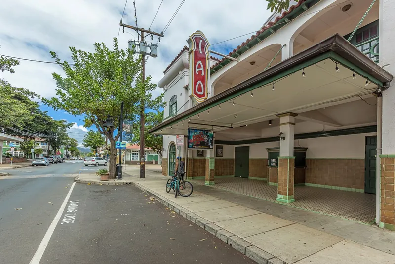 Local Iao Theater Features Live Performances — Authentic 3BR Duplex, Wailuku