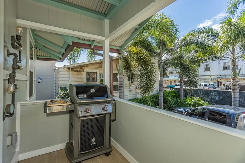 Gas Grill on front porch for use during your stay — Historic 2BR Condo, Wailuku
