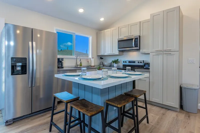 Modern 3BR Home photo 6