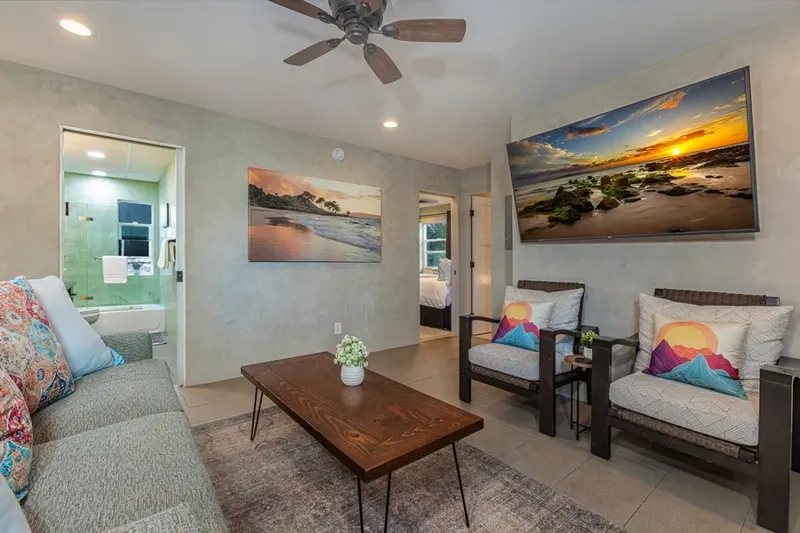 Work-Friendly 2BR photo 2