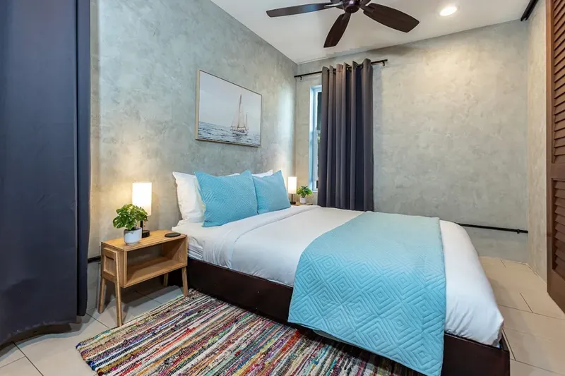 Work-Friendly 2BR photo 3